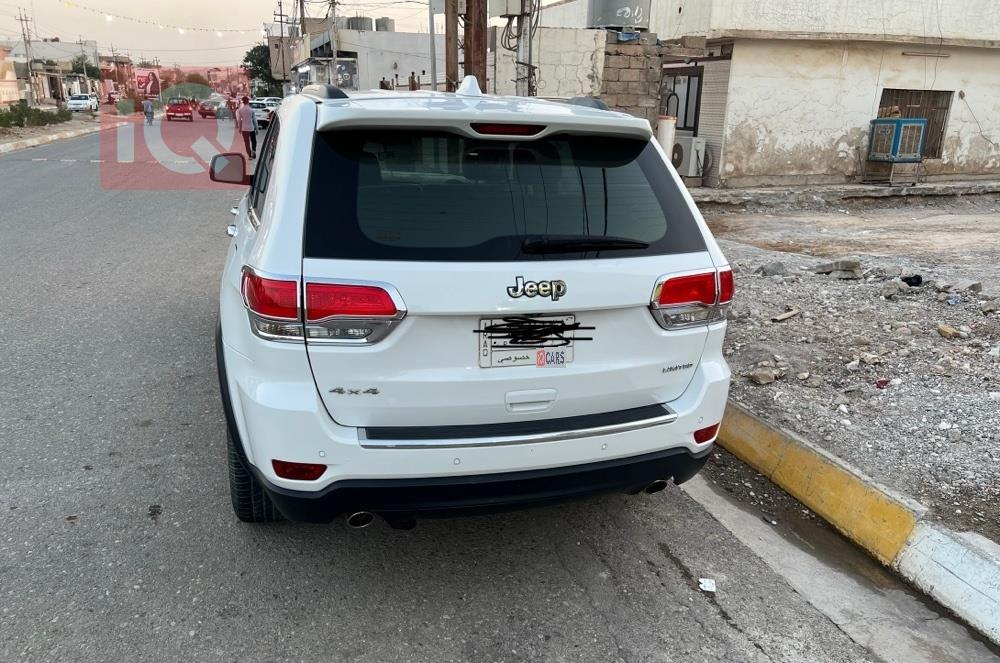 جیپ گراند شیرۆکی